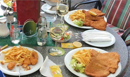 Rosi's Schnitzlhutte Sportalm